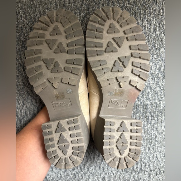 Chinese Laundry Liberty Natural Buck Smooth Chunky Heels Women’s Size 8 - Picture 12 of 13